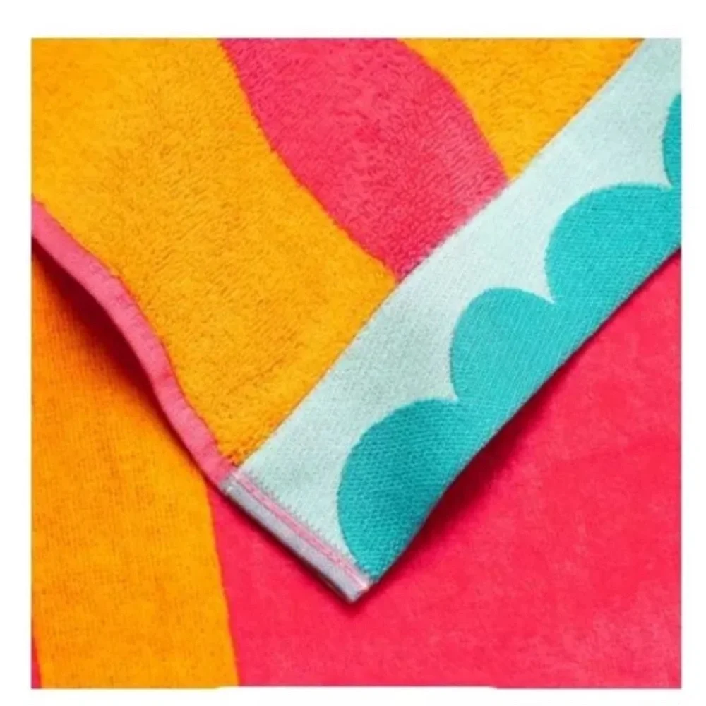 Members Mark Beach Towel 40 in x 72 in (102 cm x 183 cm) 